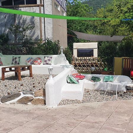 Camping Les Lavandes Darbres Bagian luar foto