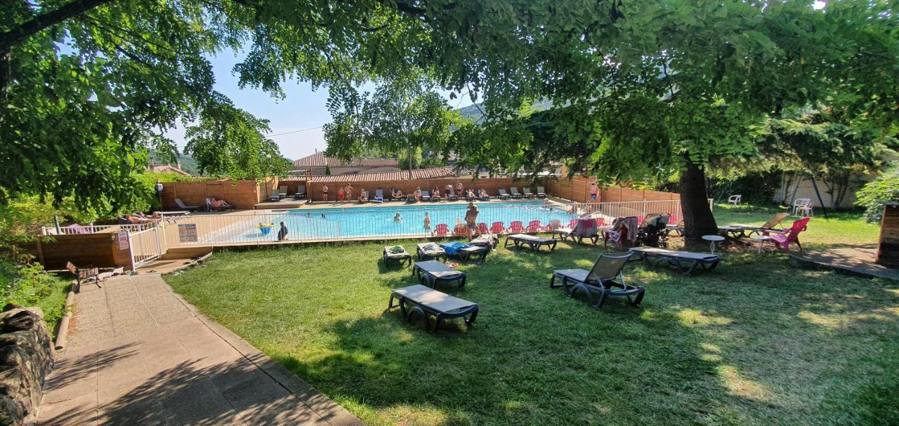 Camping Les Lavandes Darbres Bagian luar foto