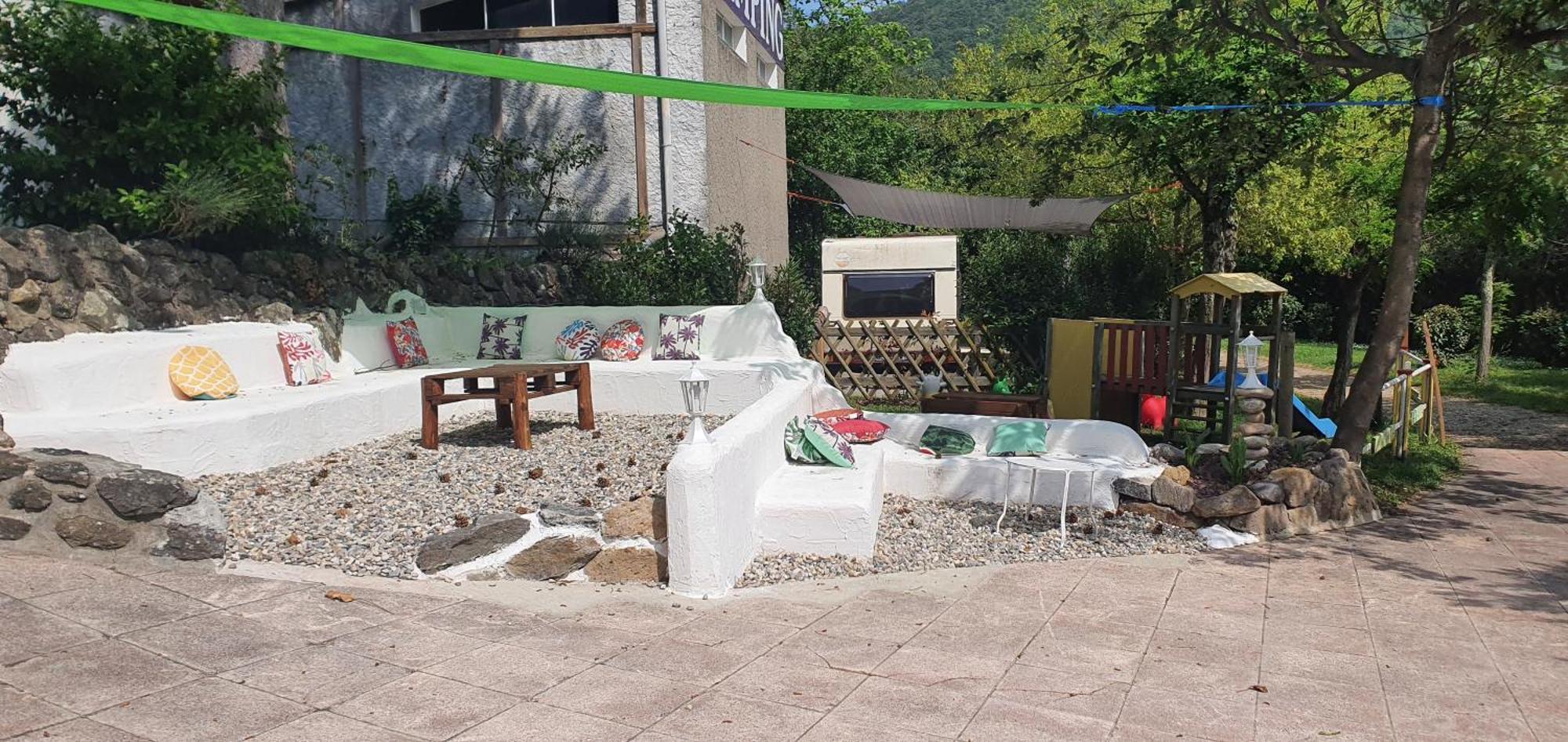 Camping Les Lavandes Darbres Bagian luar foto