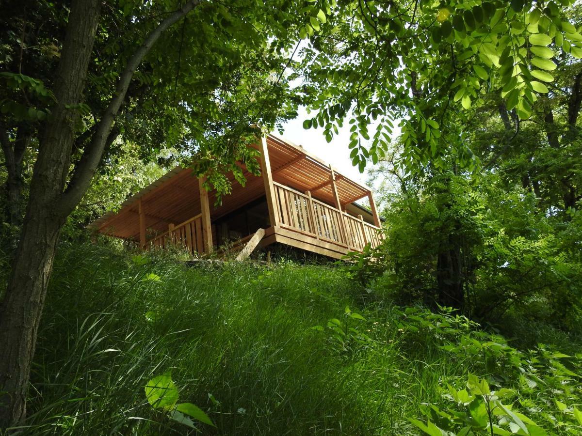 Camping Les Lavandes Darbres Bagian luar foto