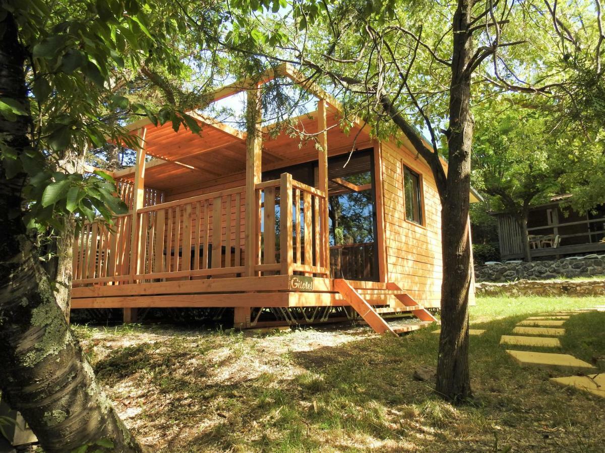 Camping Les Lavandes Darbres Bagian luar foto